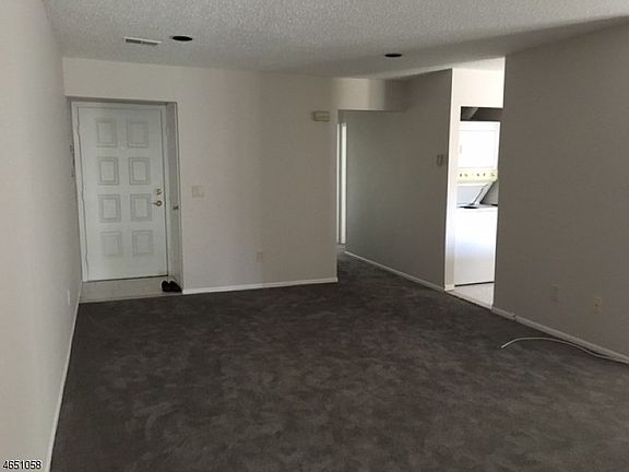 3rd image of 27 Perkins Dr