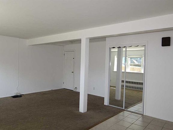 4th image of 653 Clintonville St