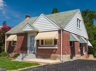 906 Edgewood Ave, Folsom, PA 19033
