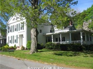 5 Riverside Pl, Gales Ferry, CT 06335