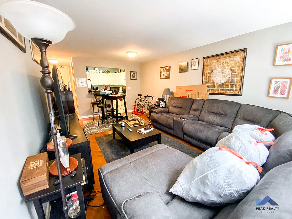 444 W. Fullerton Pkwy Unit 810 — Photo 3