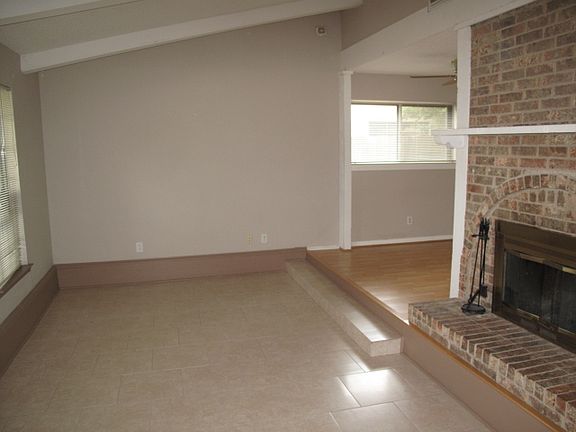 2nd image of 2303 Lawnmeadow Dr
