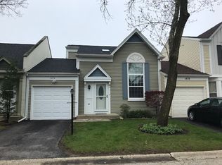 1474 N Gatewood Ave, Palatine, IL 60067