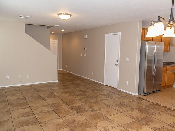 3rd image of 558 Shewsbury Ave