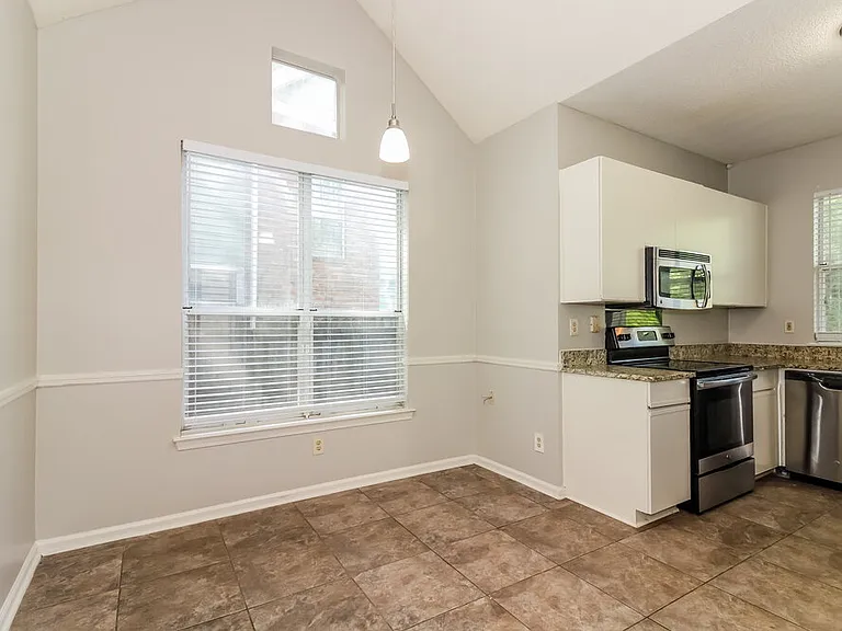 8183 Walnut Valley Cv — Photo 8