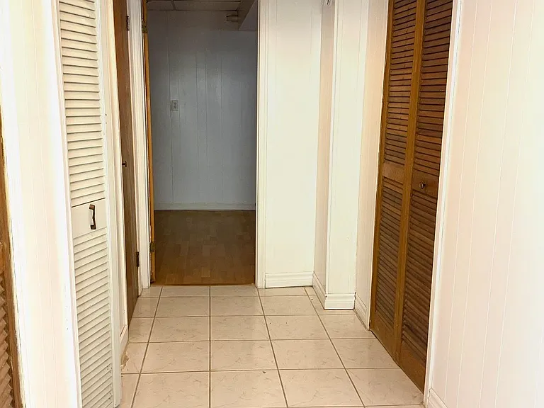 255 Sussex Ave #BASEMENT — Photo 15