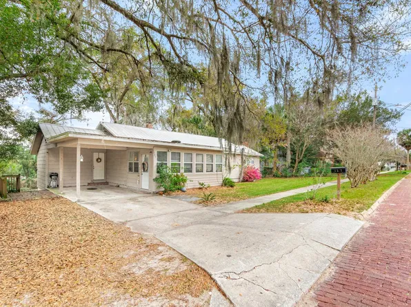 157 E Forest Park Dr, Palatka, FL 32177