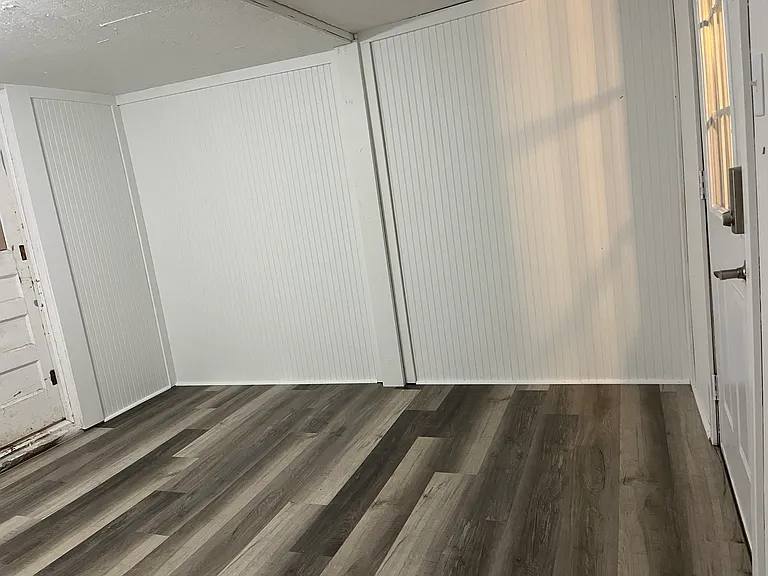 121 N Maple St — Photo 9