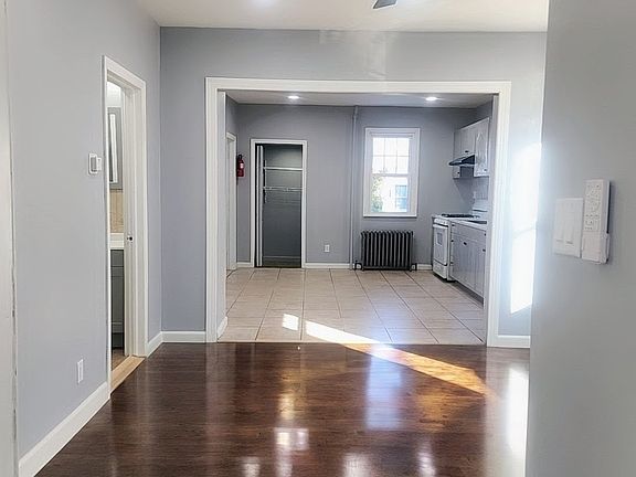 5th image of 62 Shadyside Ave #1