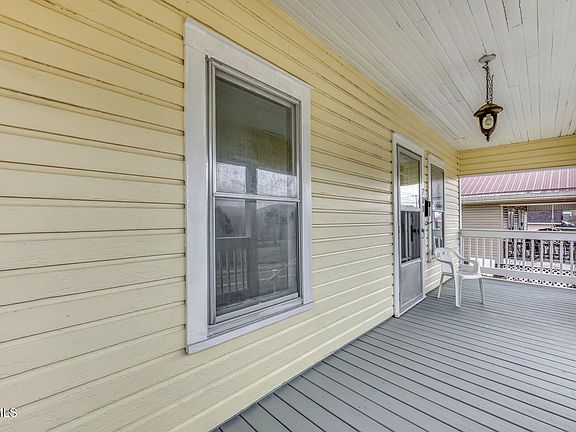 2nd image of 708 N Main Ave
