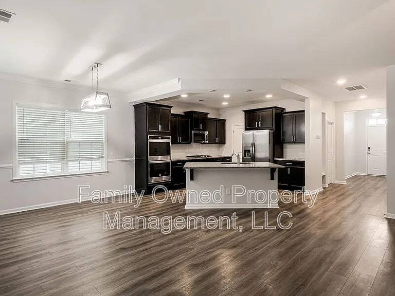 603 Pendleton Dr — Photo 13