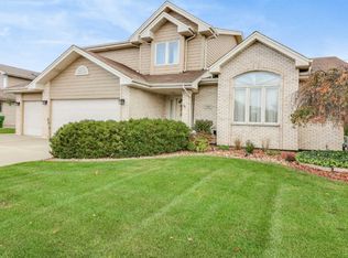 7410 Ridgefield Ln, Tinley Park, IL 60487