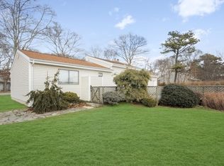 78 Argonne Rd E, Hampton Bays, NY 11946
