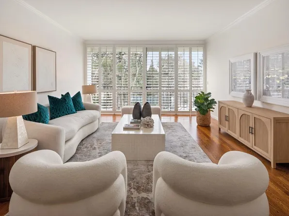 1330 University Dr APT 33, Menlo Park, CA 94025