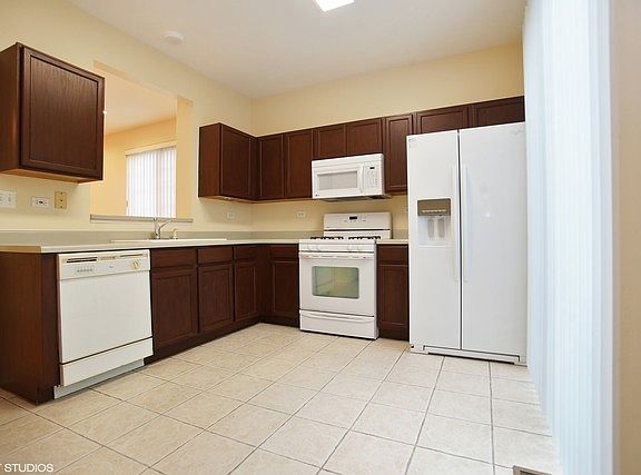4th image of 51 Providence Ln #51