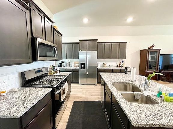 2nd image of 532 Winthrop Rd