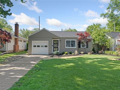 27895 Lincoln Rd, Bay Village, OH, 44140