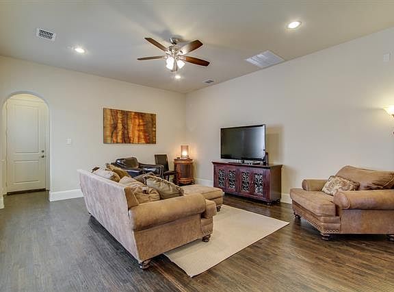 5th image of 712 Northwood Dr