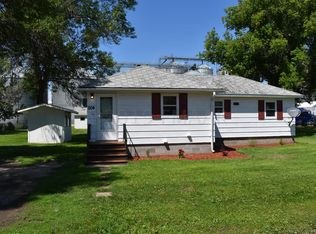 504 Ash Ave, Wyndmere, ND 58081