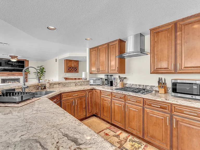 903 Possum Hill St — Photo 10