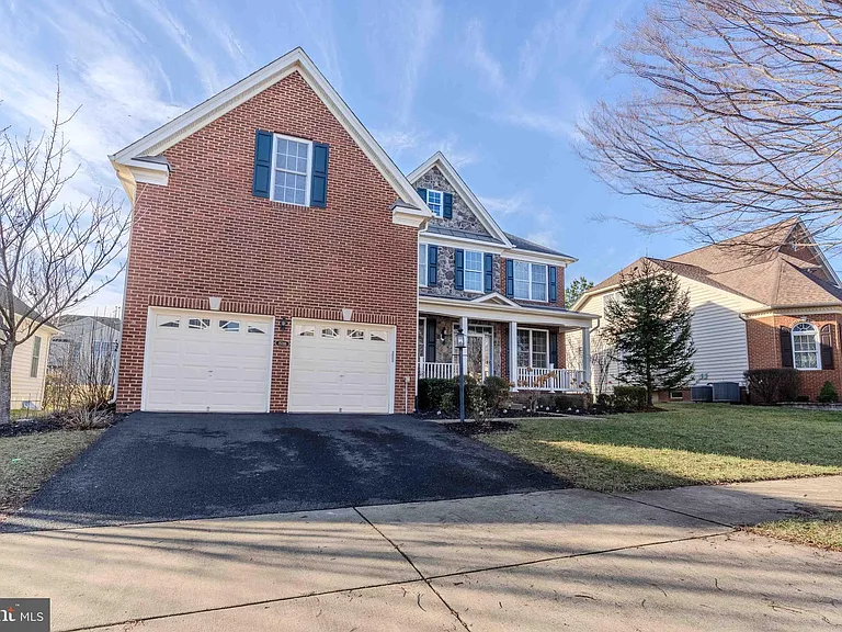 15316 Admiral Baker Cir — Photo 2