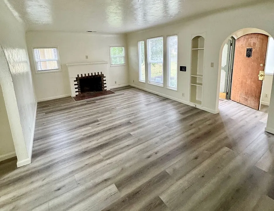 1119 Citrus Ave