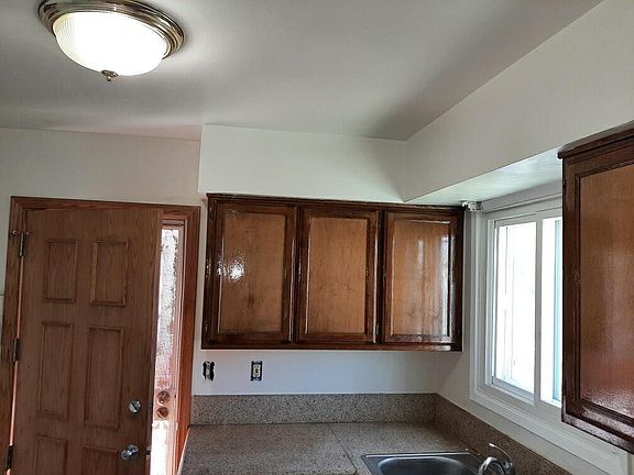 5th image of 10603 Haas Ave