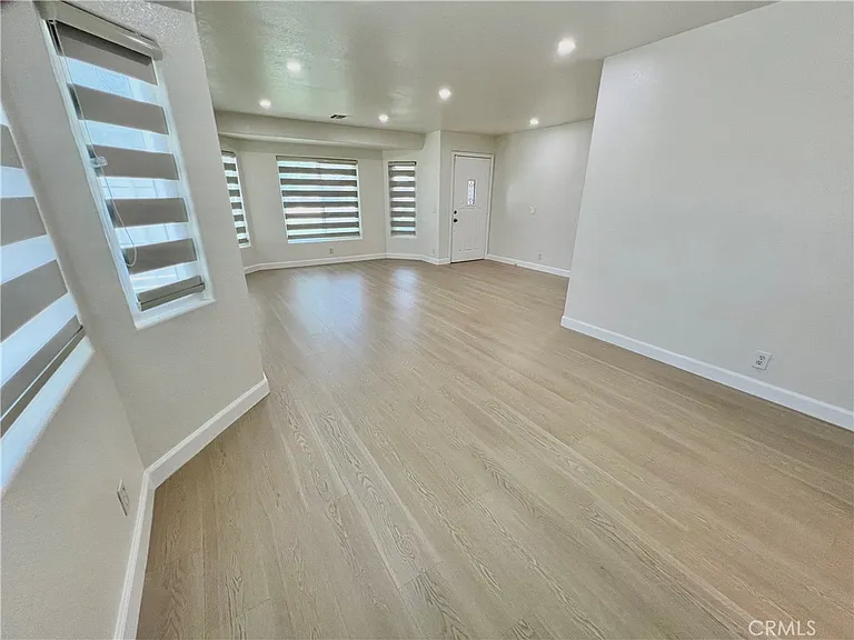 759 E Avenue J6 — Photo 10
