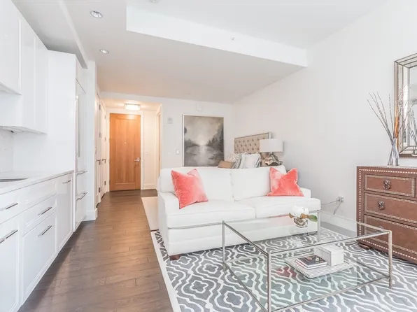 22 Liberty Dr Unit 2L, Boston, MA 02210
