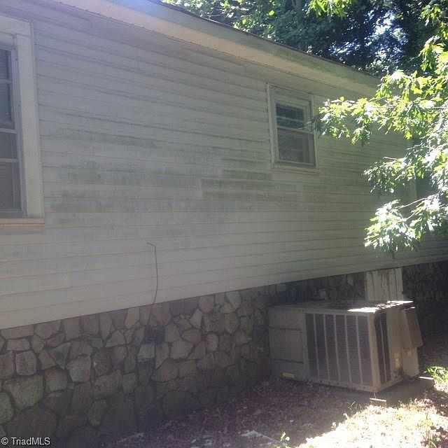 2nd image of 408 Mount Cross St