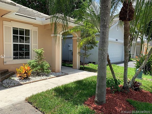 2nd image of 8860 Lake Park Cir N #8860