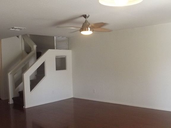4th image of 1517 E Rosebud Dr
