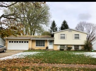 1627 Timberlane Ln NE, Grand Rapids, MI