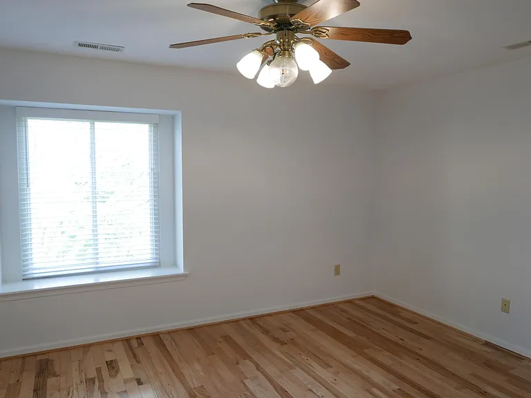 4725 Amber Ridge Ct — Photo 13