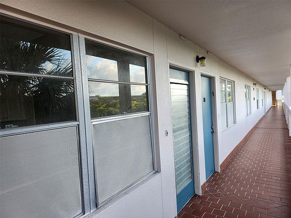 4th image of 2001 Granada Drive #C 3