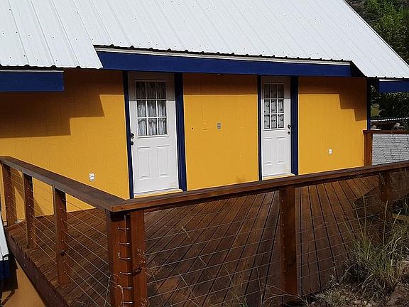 Deck off of 2nd floor