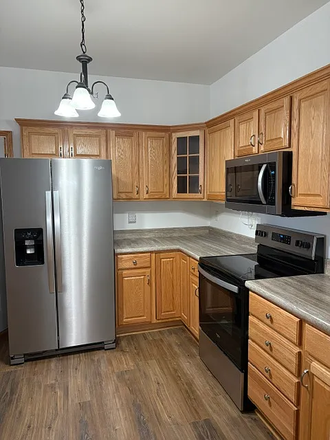 3 bed, 1604 sqft, $2,250 — Photo 3