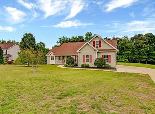 7987 Bartonshire Dr, Oak Ridge, NC 27310