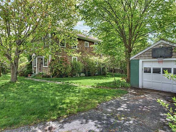 5th image of 127 Foote St