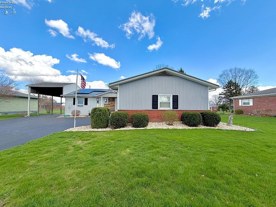 1st image of 64 Oakwood Dr