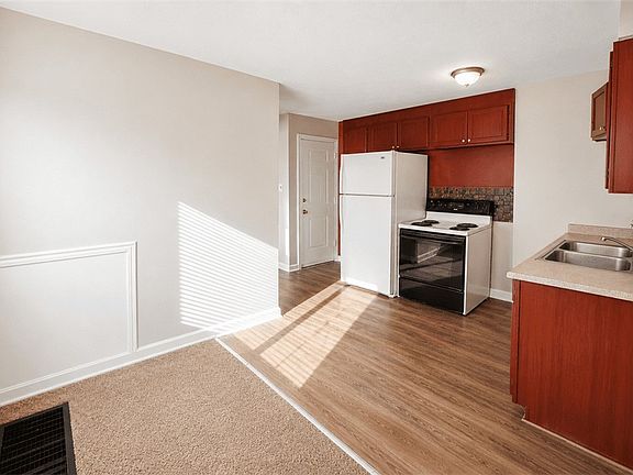 4th image of 3841 Carroll Ave