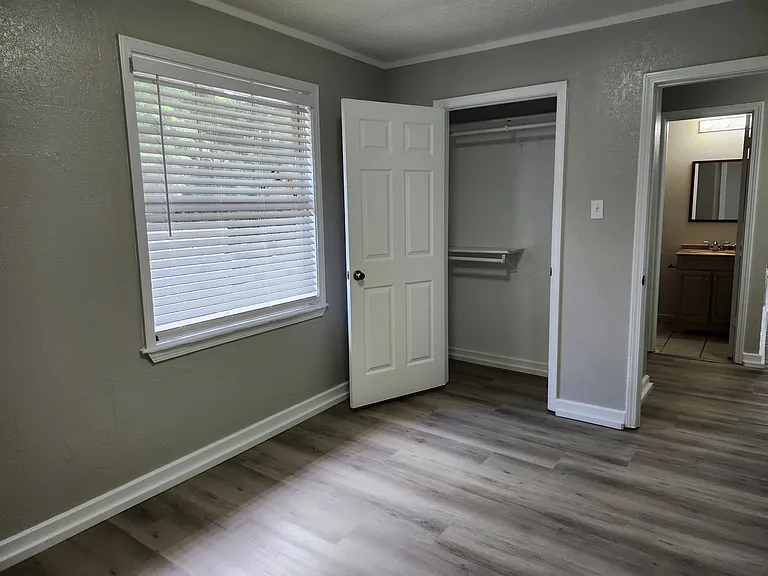 207 N 4th St #3 — Photo 9