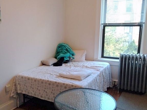 3rd image of 277 Henry St #C3