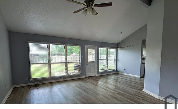 5th image of 6827 Kearney Dr
