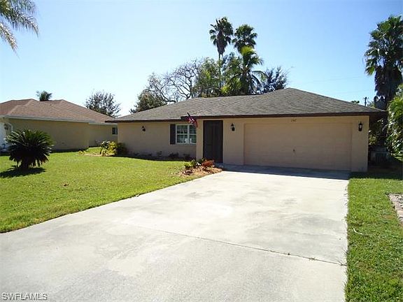 2nd image of 242 SW 38th Ter
