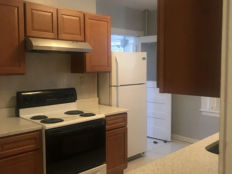 1885 Beacon St #1 — Photo 10