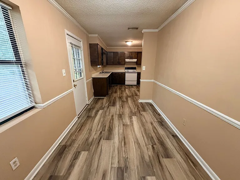 1235 Ponderosa Dr — Photo 5