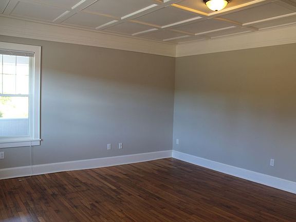 Large main bedroom