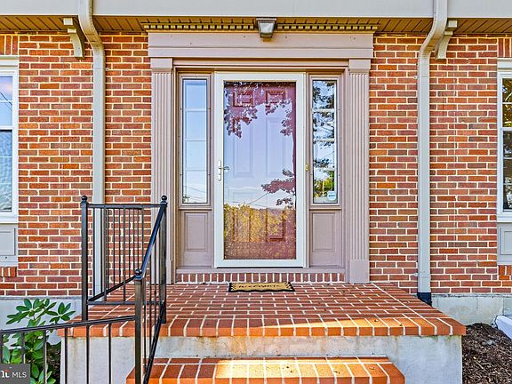 4th image of 8201 Bellona Ave
