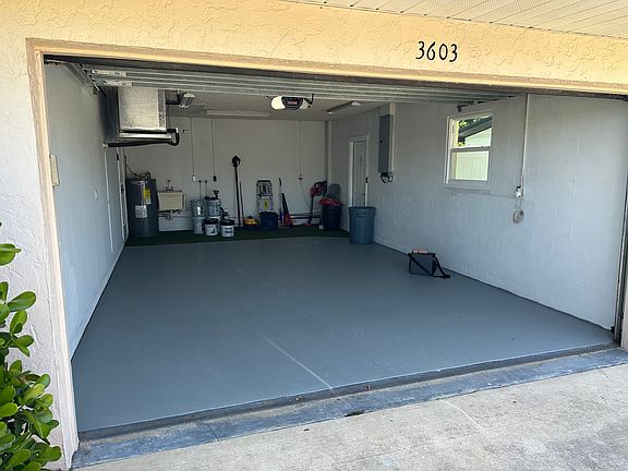4th image of 3603 Oxford Dr W